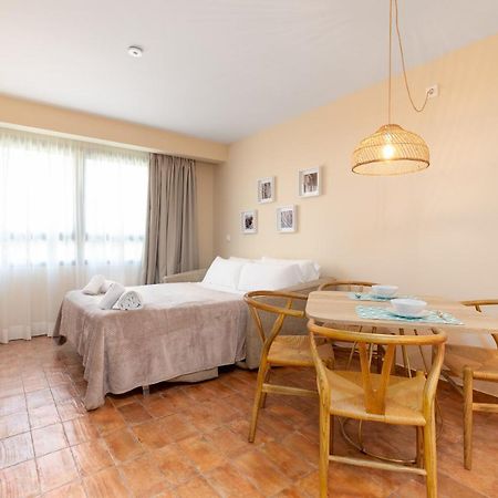 Apartamentos Las Ciencias K Valencia Luaran gambar