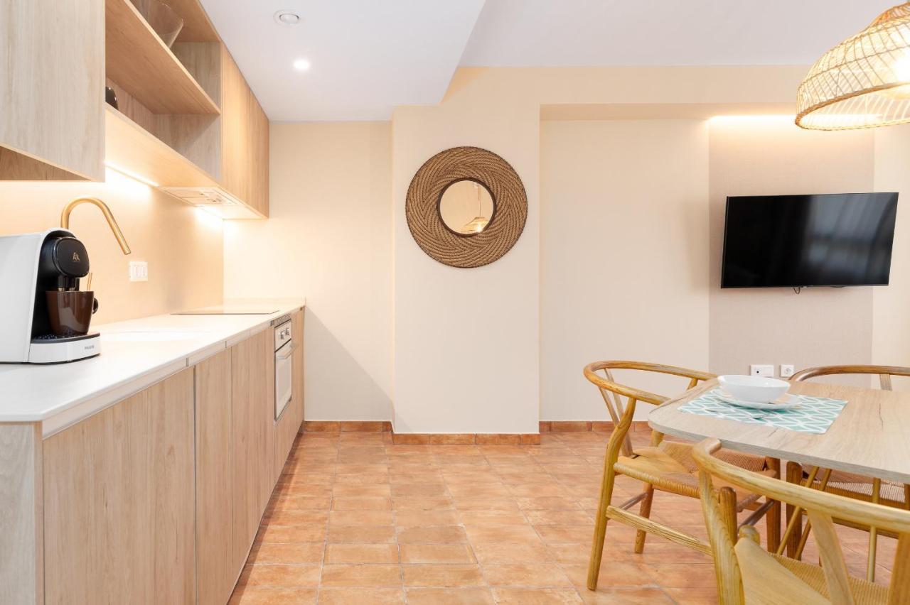 Apartamentos Las Ciencias K Valencia Luaran gambar