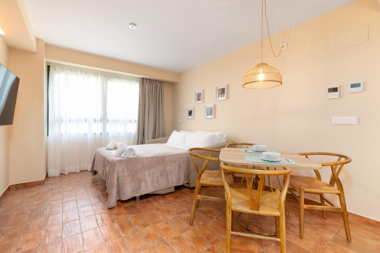 Apartamentos Las Ciencias K Valencia Luaran gambar