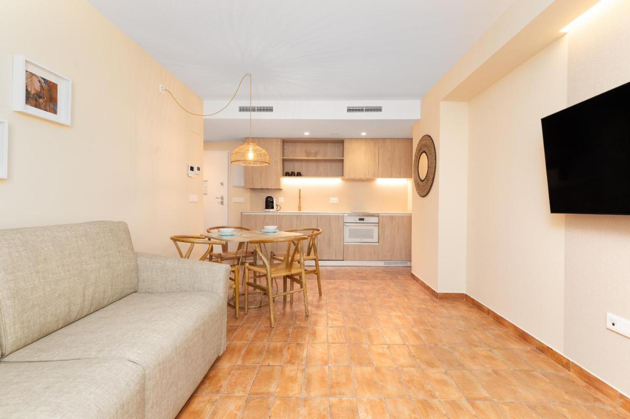 Apartamentos Las Ciencias K Valencia Luaran gambar