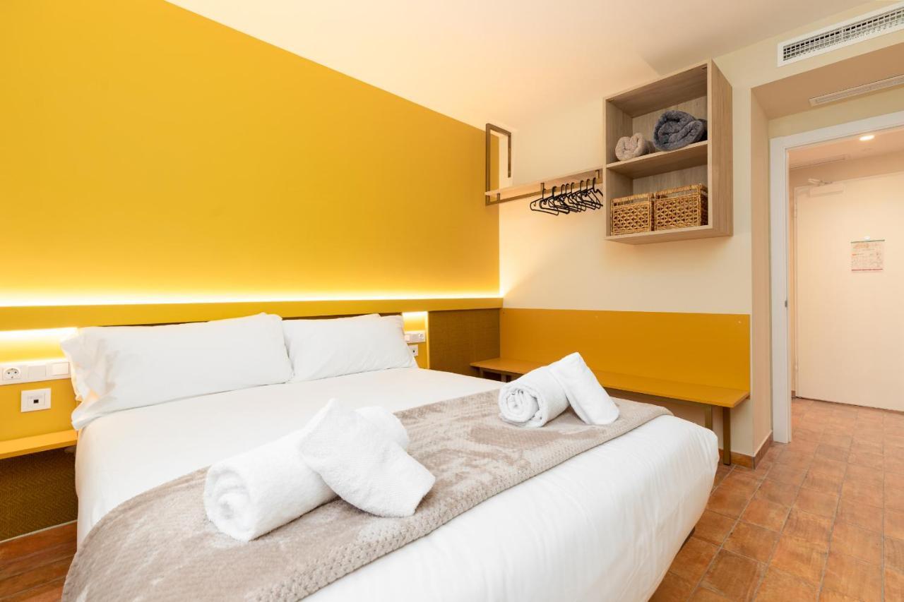 Apartamentos Las Ciencias K Valencia Luaran gambar