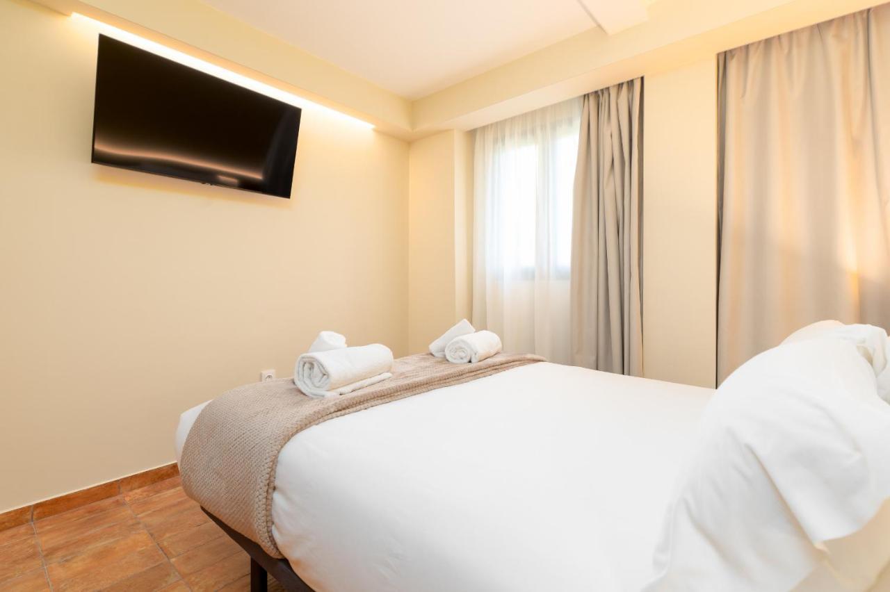 Apartamentos Las Ciencias K Valencia Luaran gambar
