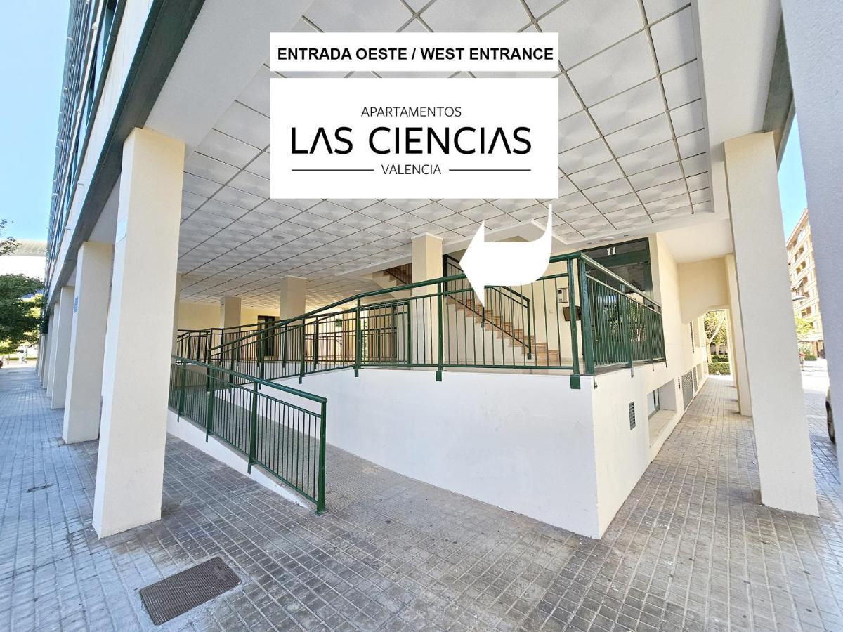 Apartamentos Las Ciencias K Valencia Luaran gambar