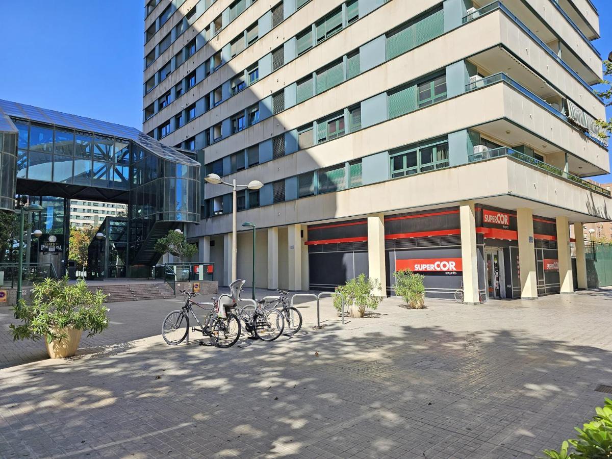 Apartamentos Las Ciencias K Valencia Luaran gambar