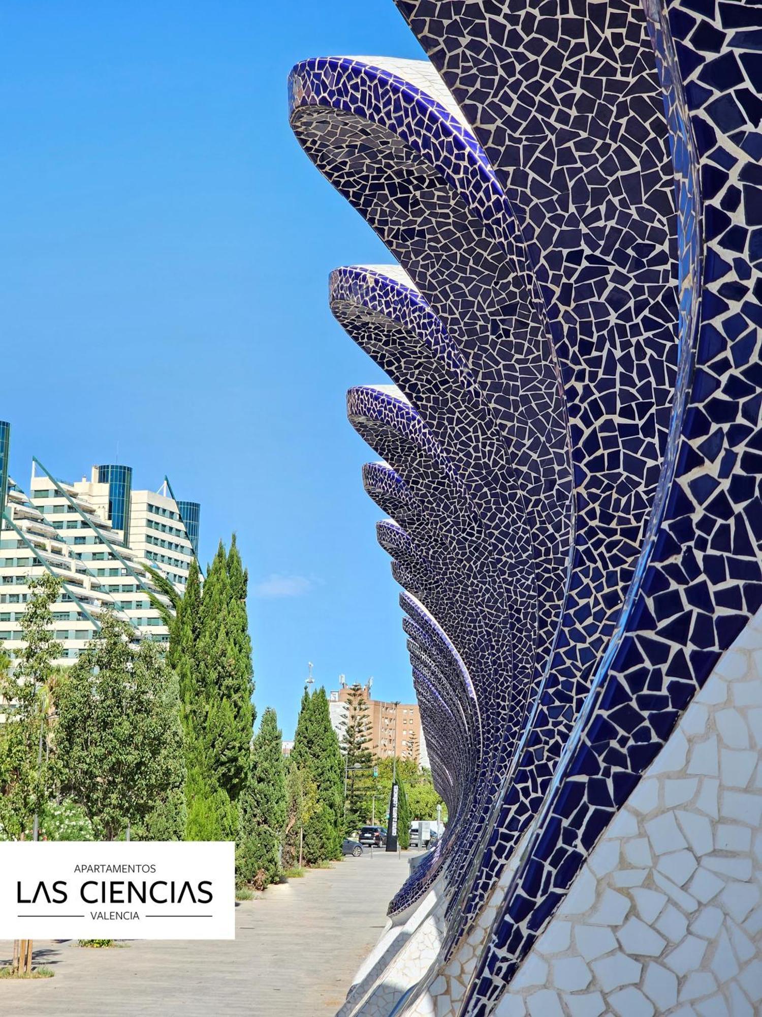 Apartamentos Las Ciencias K Valencia Luaran gambar